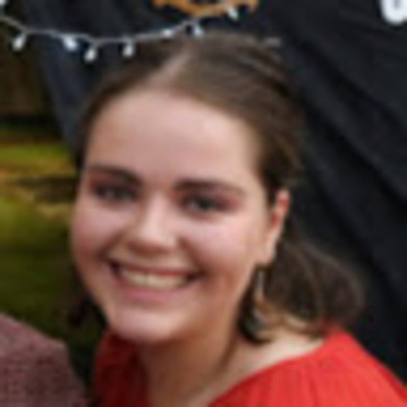 Meet your Posher, Lola - Picture 1 of 1